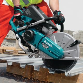 Makita 14 Inch 75.6 cc MM4 4-Stroke Engine Power Cutter