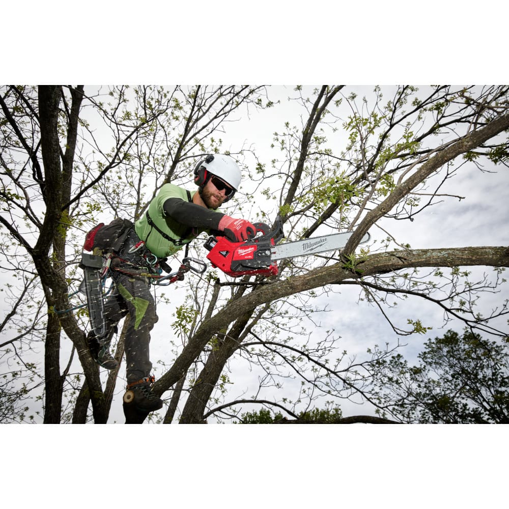 Milwaukee M18 FUEL 14Inch Top Handle Chainsaw (ToolOnly)