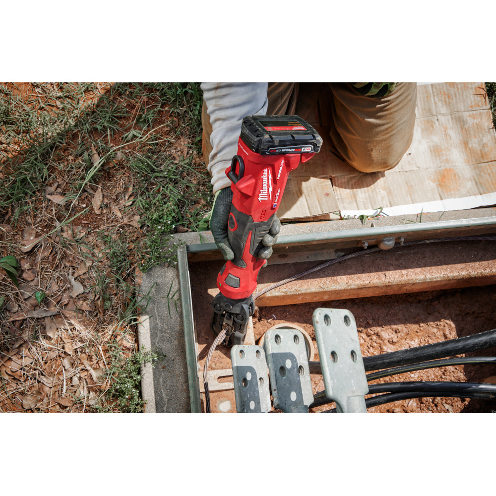 Milwaukee M18 FORCE LOGIC 6T Latched Linear Utility Crimper from GME Supply