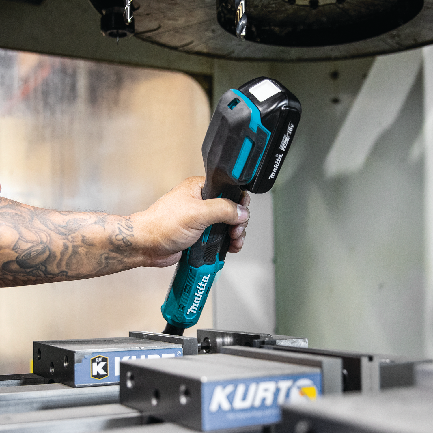 Makita 18V LXT Cordless 3/8 Inch x 1/4 Inch Square Driver Ratchet (Tool Only) from GME Supply