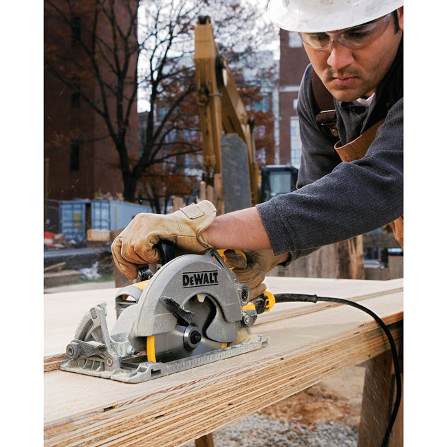 7-1/4 in. Worm Drive Circular Saw with Electric Brake